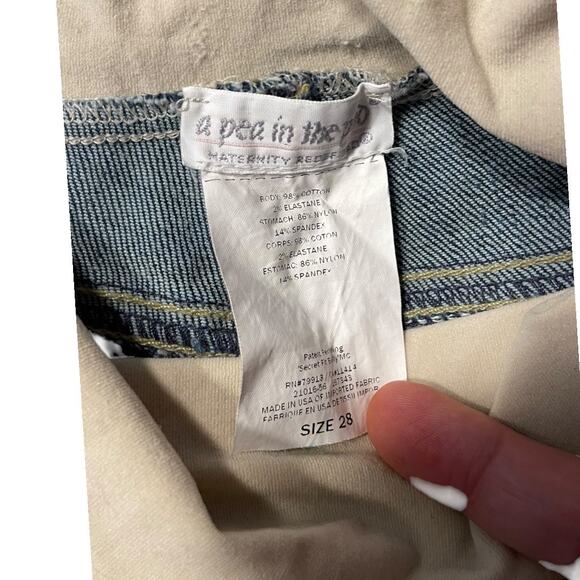 AG Adriano Goldschmied x A Pea in the Pod Maternity Bootcut Jeans   Size: 28 - Picture 4 of 4